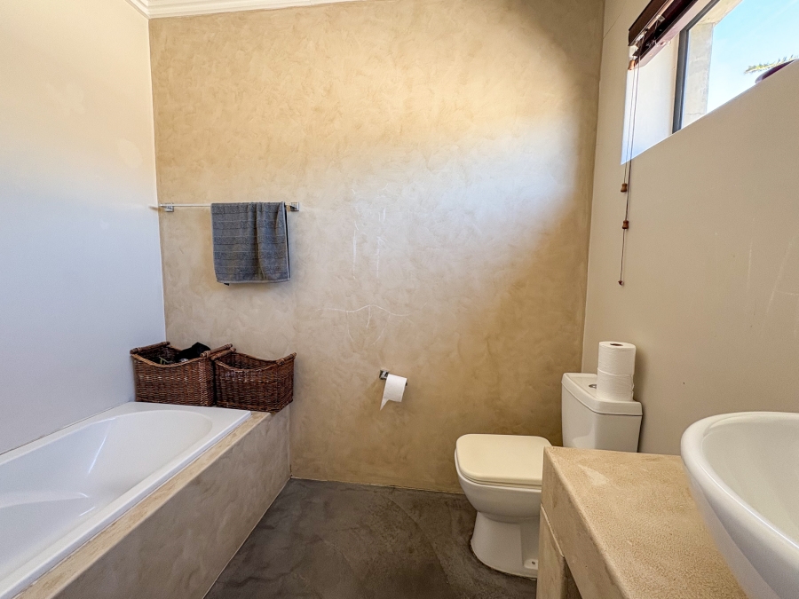 3 Bedroom Property for Sale in Vredehoek Western Cape